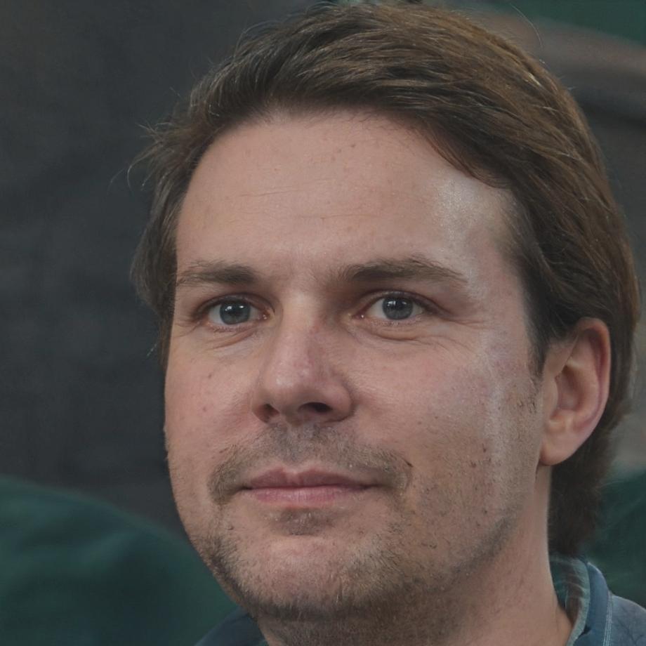 Instructor SEO și analiză web la Chatvf